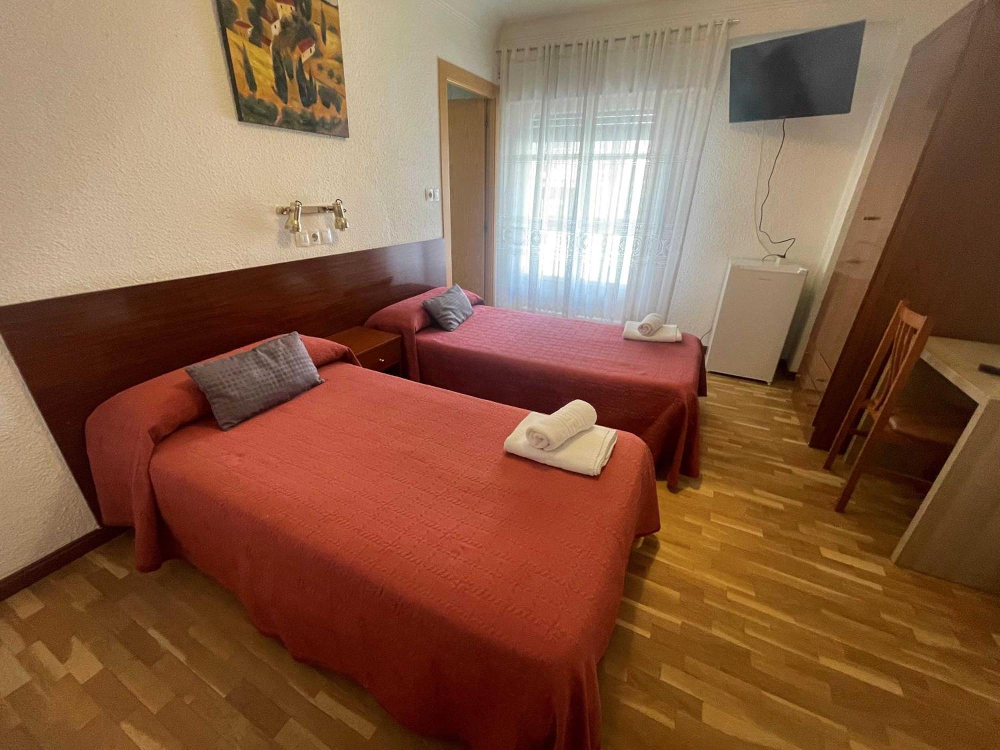 סרגוסה Hostal Cumbre מראה חיצוני תמונה
