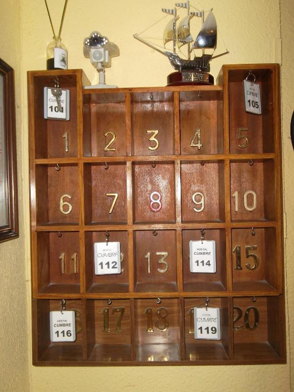 סרגוסה Hostal Cumbre מראה חיצוני תמונה